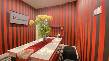 Executive Double Room | Living area | 42-inch LCD TV with cable channels, TV