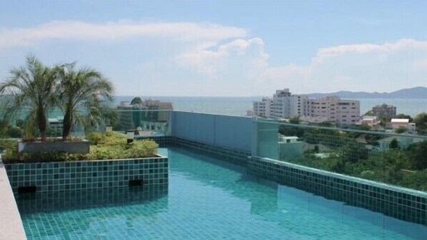 Outdoor pool - Laguna Bay 1 by Pattaya Sunny Rentals (Pattaya)