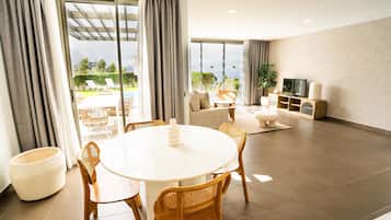 Villa, 3 Schlafzimmer, eigener Pool | Speisen