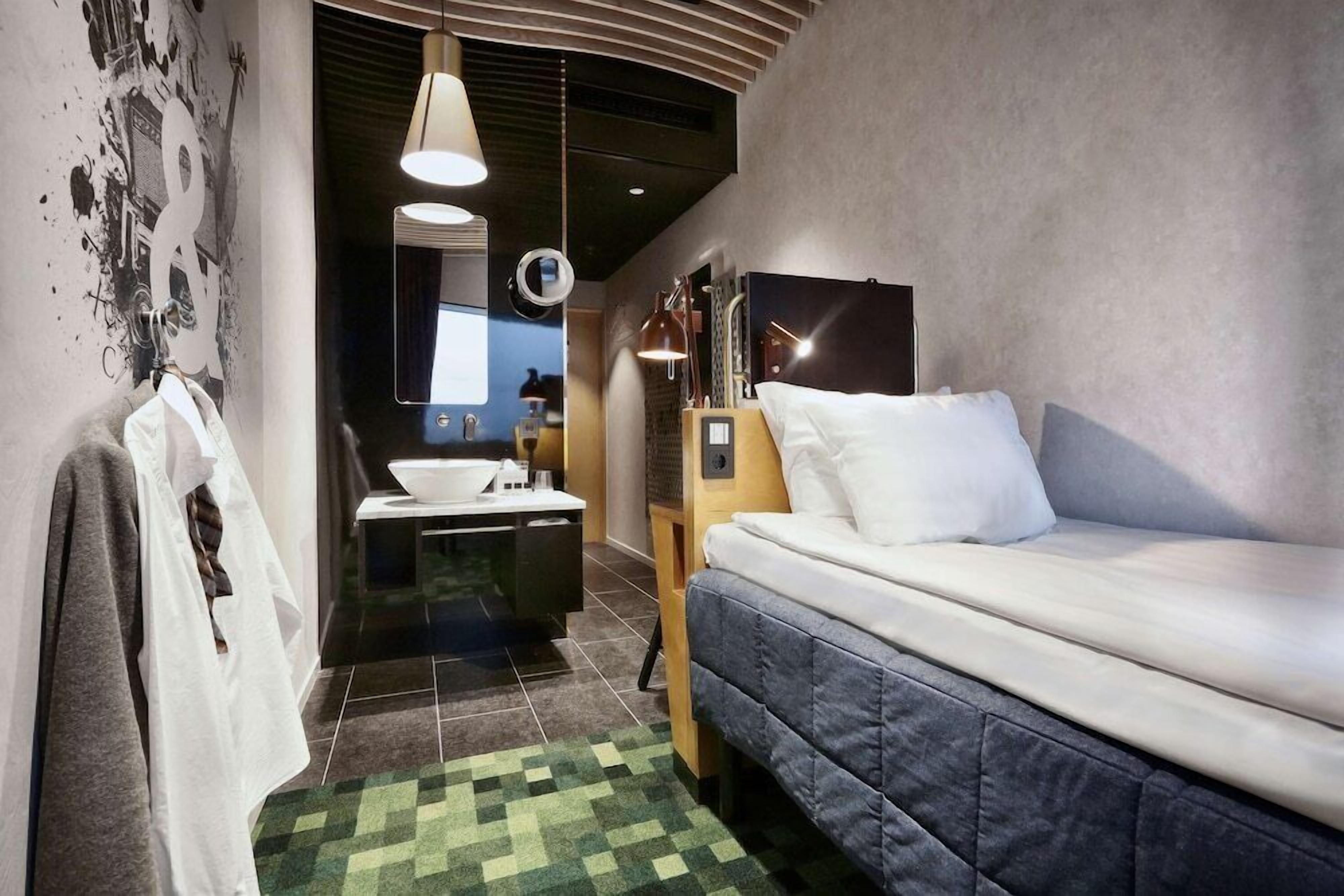 In-room safe, laptop workspace, blackout curtains, iron/ironing board