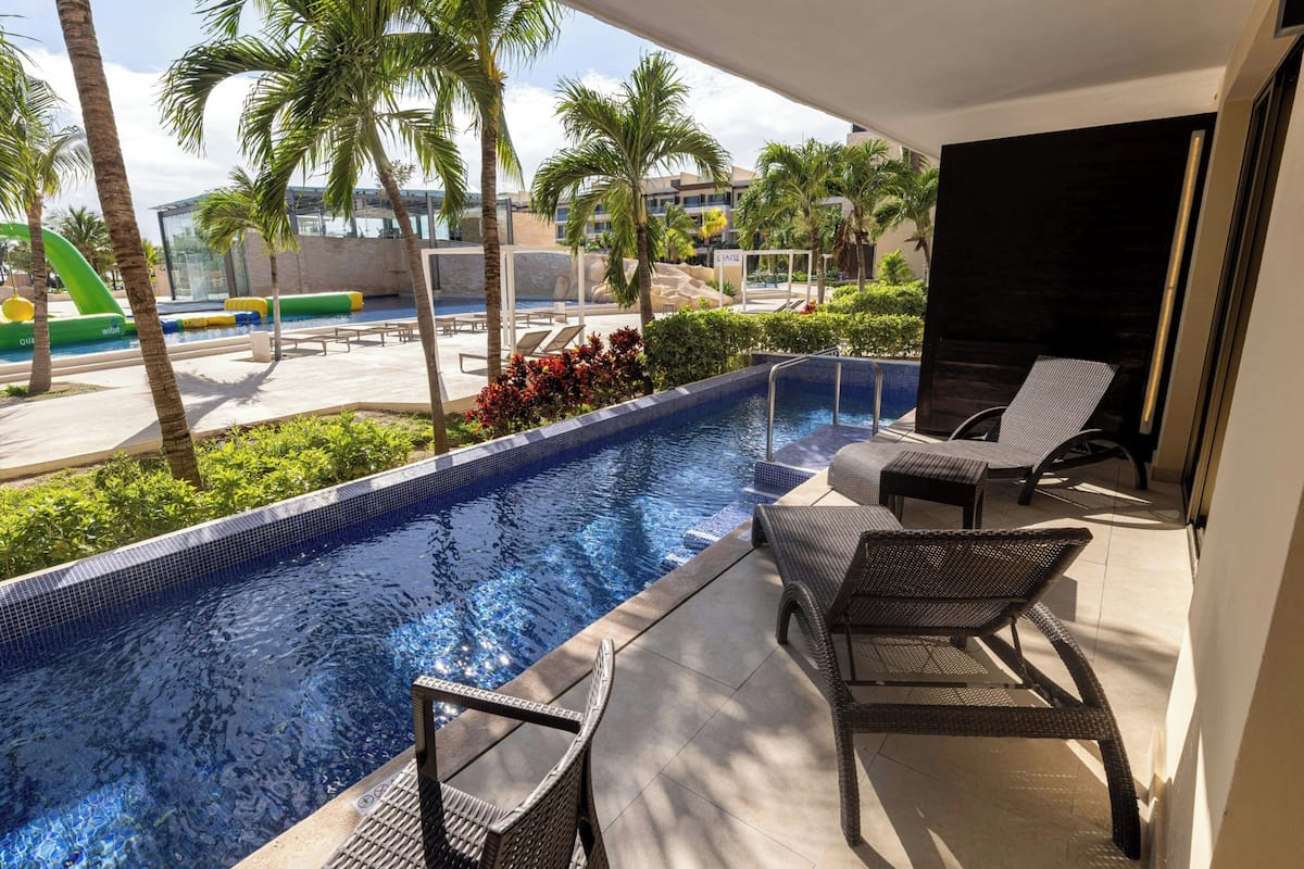 Luxury Presidential Two Bedroom Suite Swim Out DC | Free minibar, in-room safe, desk, blackout drapes