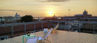 Sunny Terrace Hostel