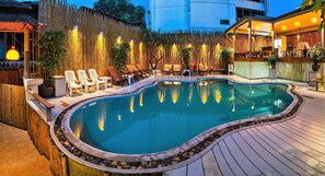 Outdoor pool, pool loungers -  Wild Orchid Villa Bangkok (Bangkok)