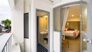 Shower, free toiletries, hair dryer, bathrobes