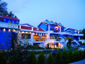 Mặt tiền nơi lưu trú