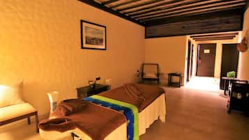 Couples treatment rooms, body treatments, body wraps, body scrubs