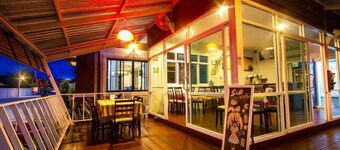 Mana Hotel
