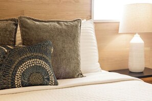 Suite luxueuse, 2 chambres | Draps en coton égyptien, literie de qualité, décor unique