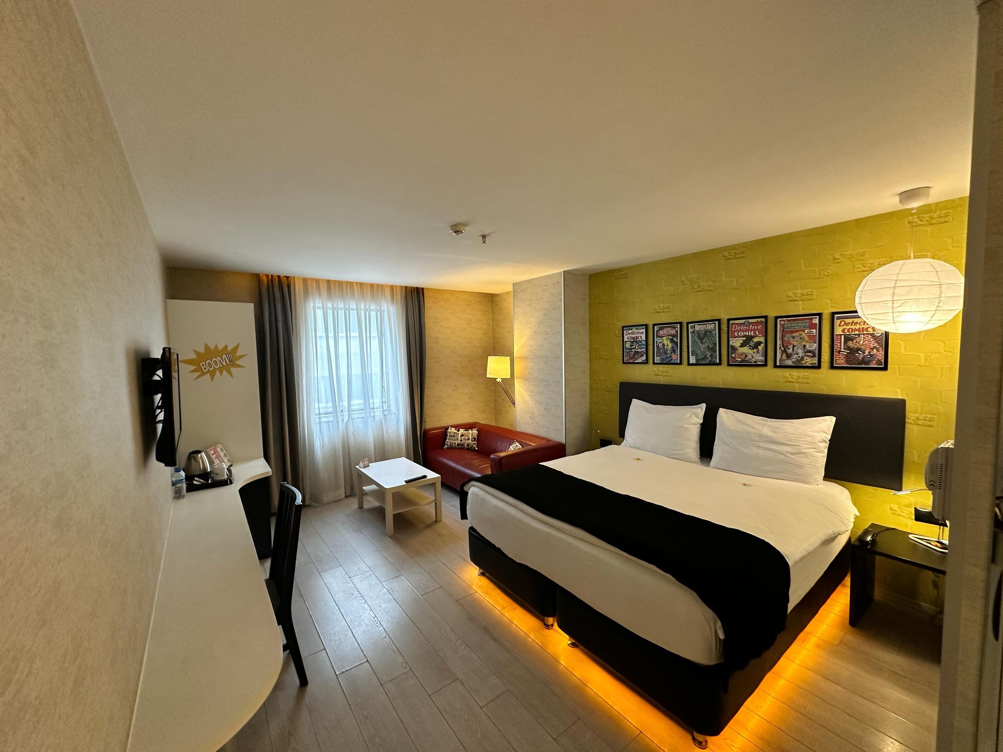 standard double room | free minibar items, in-room safe, desk, soundproofing