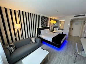 Standard Double Room | Free minibar items, in-room safe, desk, soundproofing - Tempo Fair Suites (Istanbul)