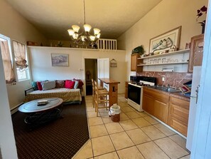 Grand Studio | Minibar, free WiFi, bed sheets - Steam Train Hotel (Antonito)