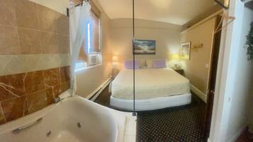 Grand Suite, 1 Bedroom | Bathroom | Hair dryer, towels