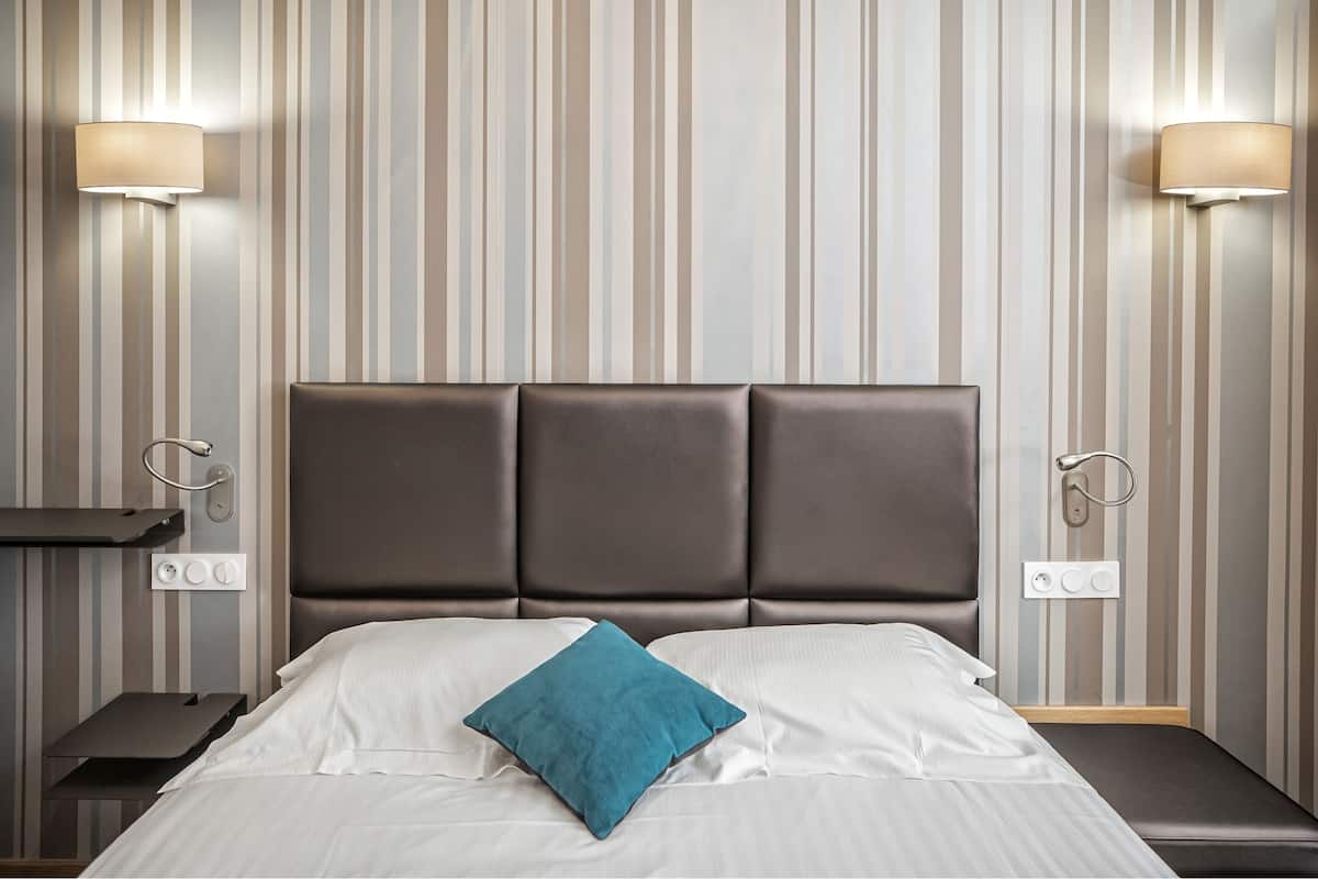 Comfort kamer | Lakens van Egyptisch katoen, luxe beddengoed, een kluis op de kamer
