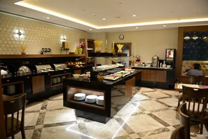 Free daily buffet breakfast  - Style Hotel Sisli (Istanbul)