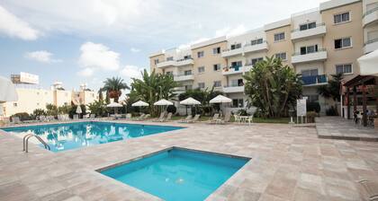 DebbieXenia Hotel Apartments