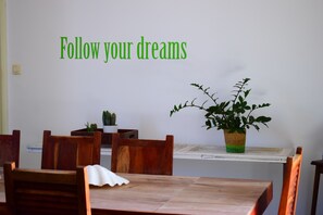 Bar (in der Unterkunft)