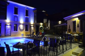 Outdoor wedding area - Ayasoluk Hotel (Selçuk)
