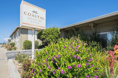 Coastal Valley Inn