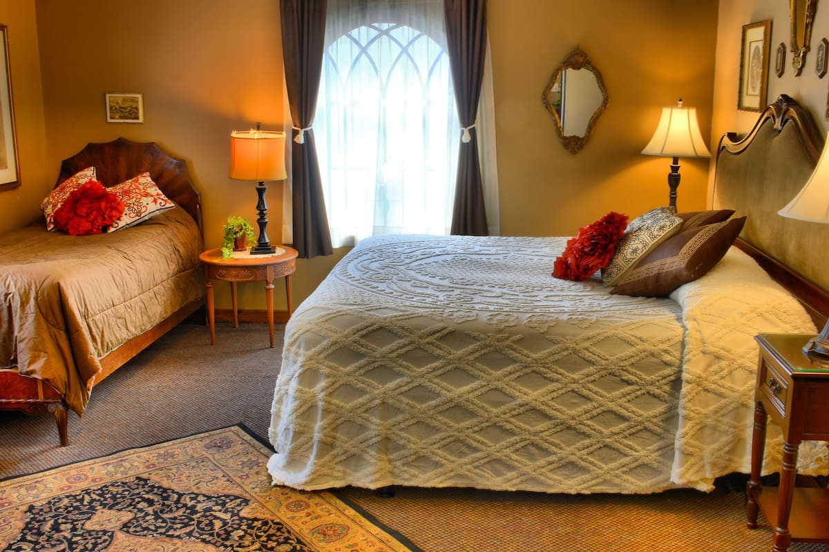 1 bedroom, individually decorated, individually furnished, soundproofing