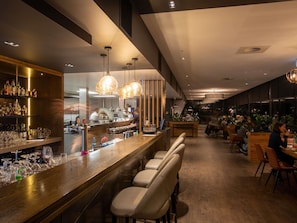 Bar (en el alojamiento)