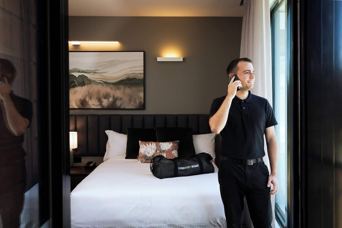 Superior Room, 1 King Bed | 1 bedroom, premium bedding, in-room safe, desk