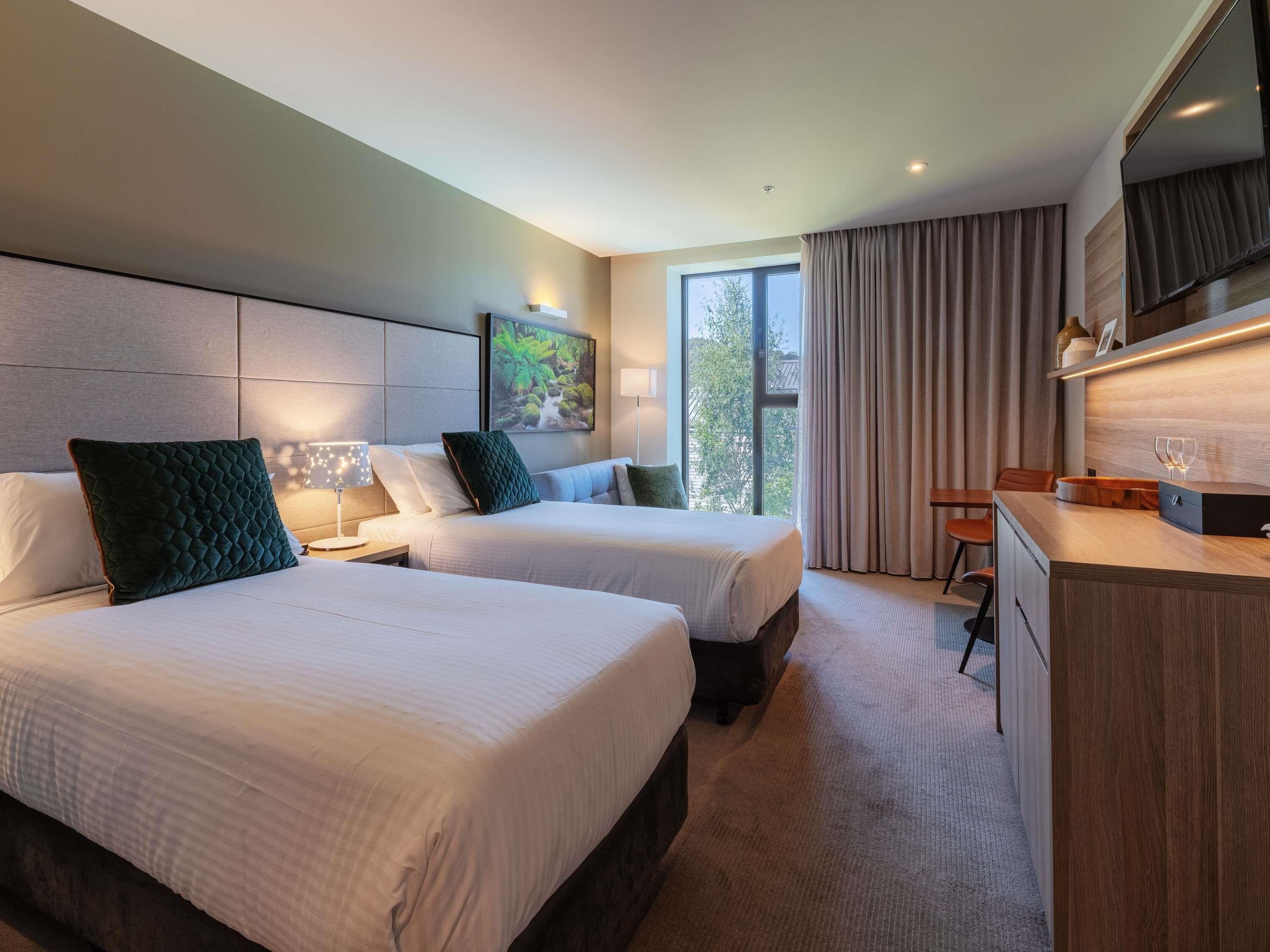 Superior kamer, 2 eenpersoonsbedden | Luxe beddengoed, een kluis op de kamer, een bureau, een laptopwerkplek