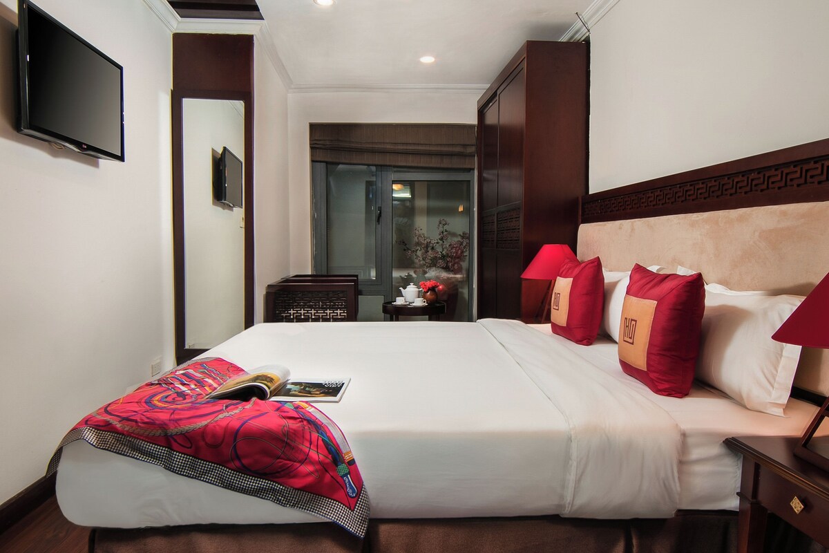 Deluxe Double or Twin Room | 1 bedroom, in-room safe, desk, laptop workspace