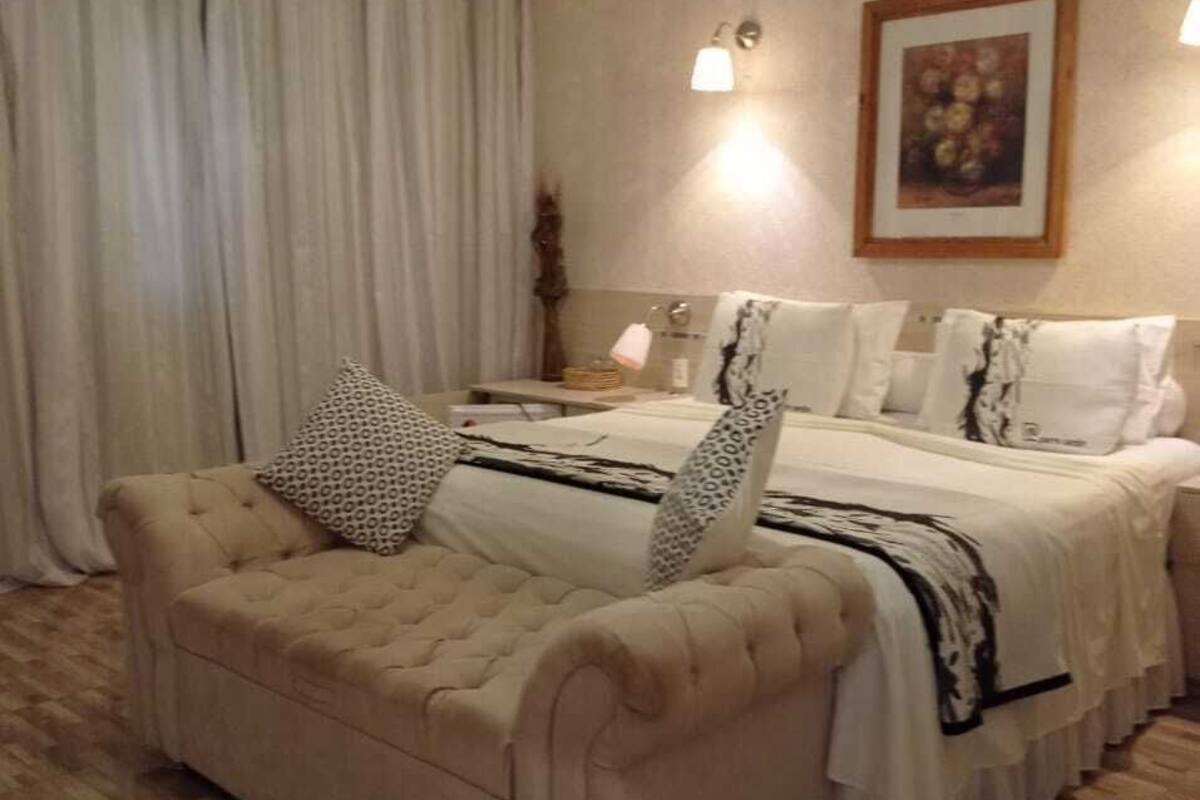 Suite Presidencial | Minibar, soundproofing, WiFi (free), bed sheets