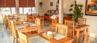Cherry II Hotel