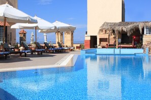 Seasonal outdoor pool, open 10:00 AM to 6:00 PM, pool loungers - Cherry Maryski Hotel (Alexandria)