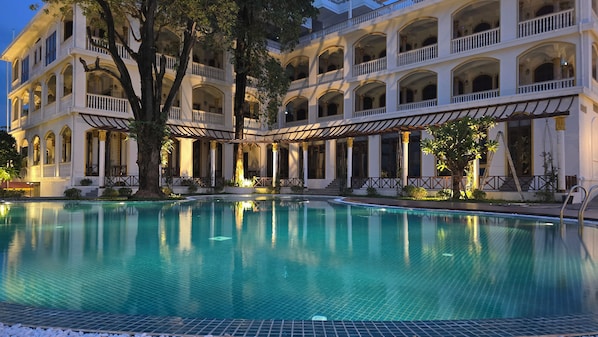 Udendørs pool