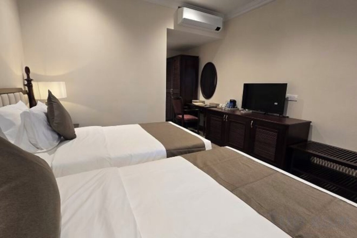 Minibar, in-room safe, desk, laptop workspace