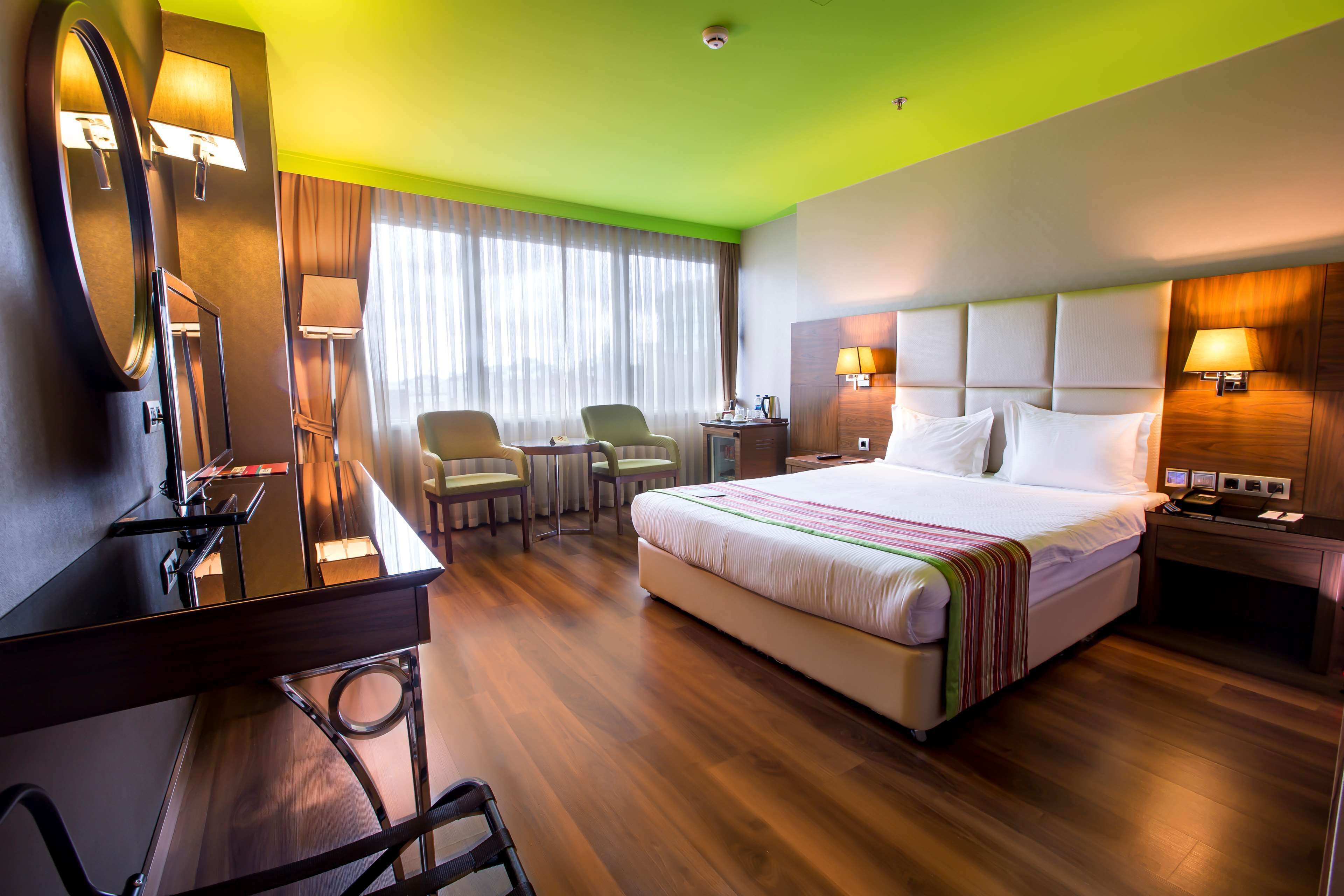 minibar, in-room safe, desk, blackout curtains