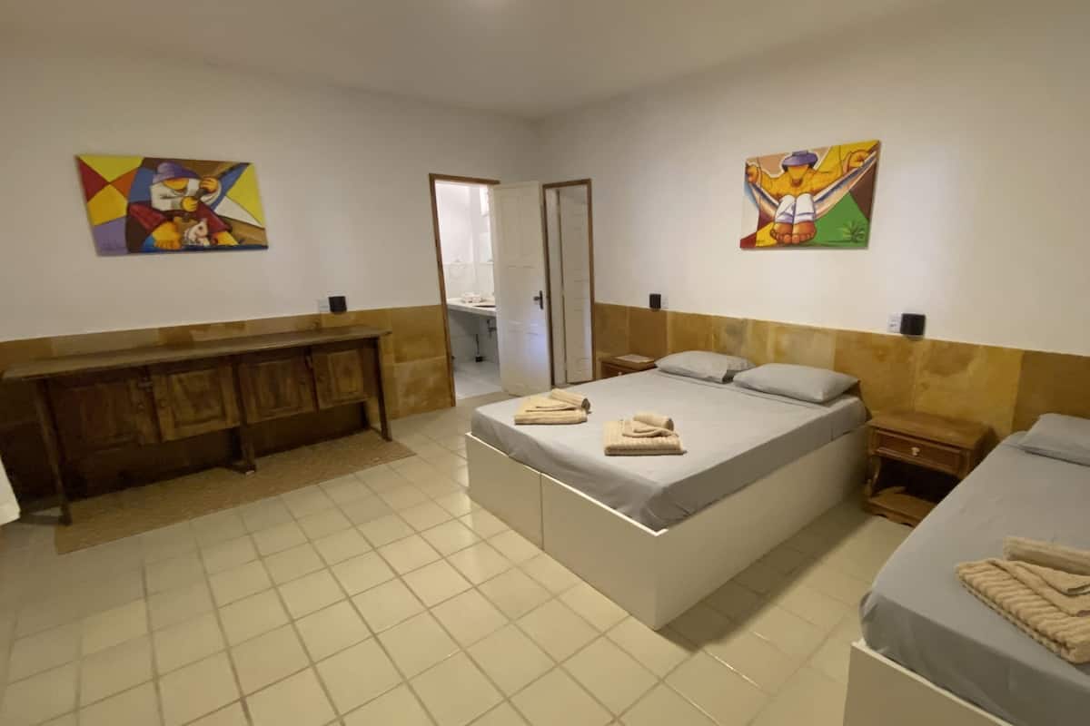 Habitación familiar | Minibar, cortinas opacas, wifi gratis y ropa de cama