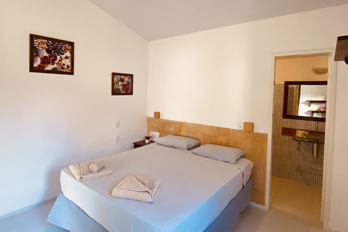 Habitación superior con 1 cama doble o 2 individuales, 1 cama doble | Minibar, cortinas opacas, wifi gratis y ropa de cama