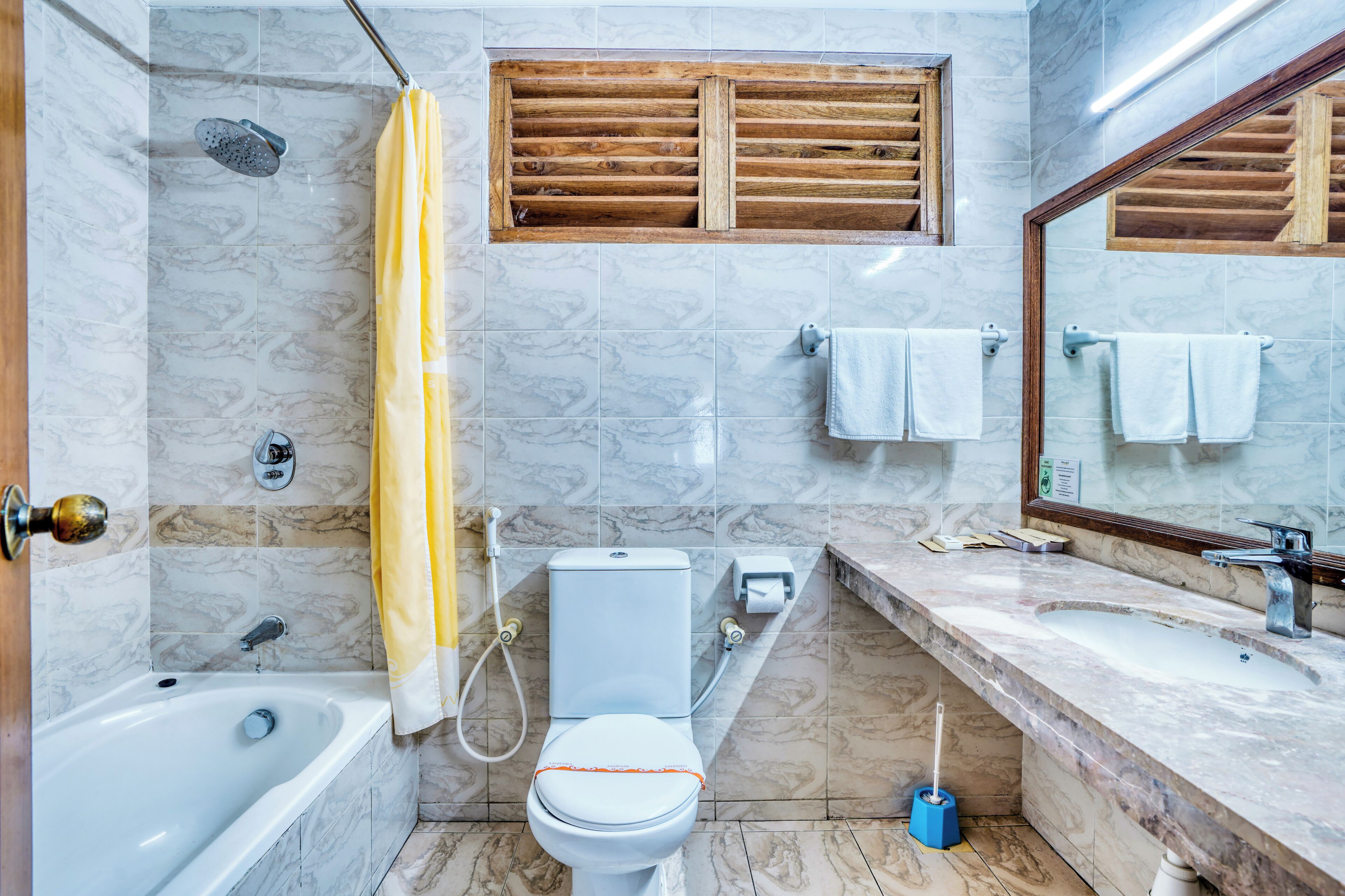 premium room, partial sea view | 1 bedroom, minibar, in-room safe, individually decorated