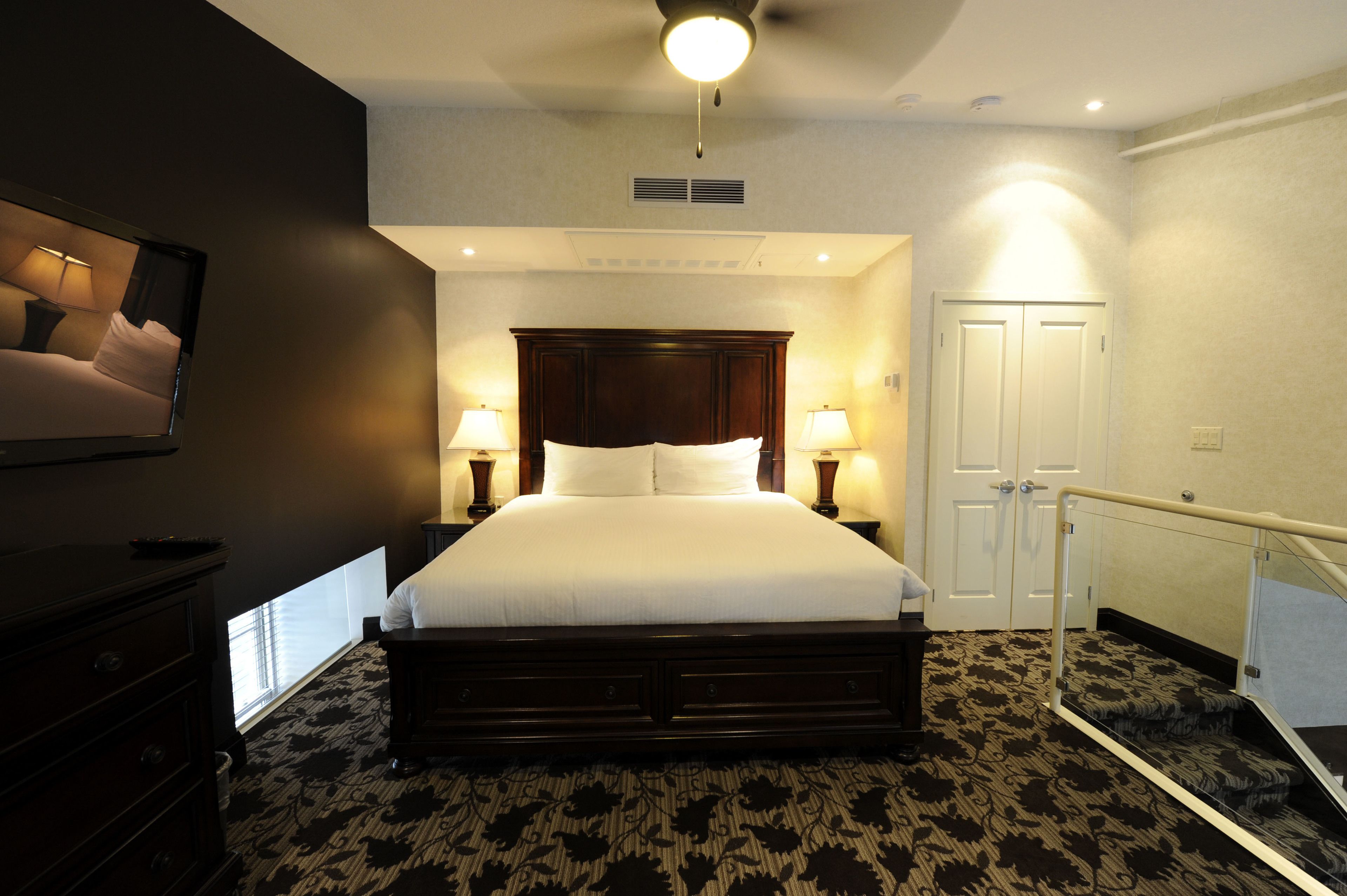 2-storey loft suite | 1 bedroom, pillow-top beds, desk, laptop workspace