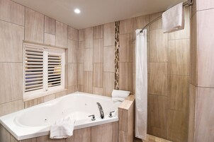 Suite Romantique, baignoire à jets | Baignoire à jets