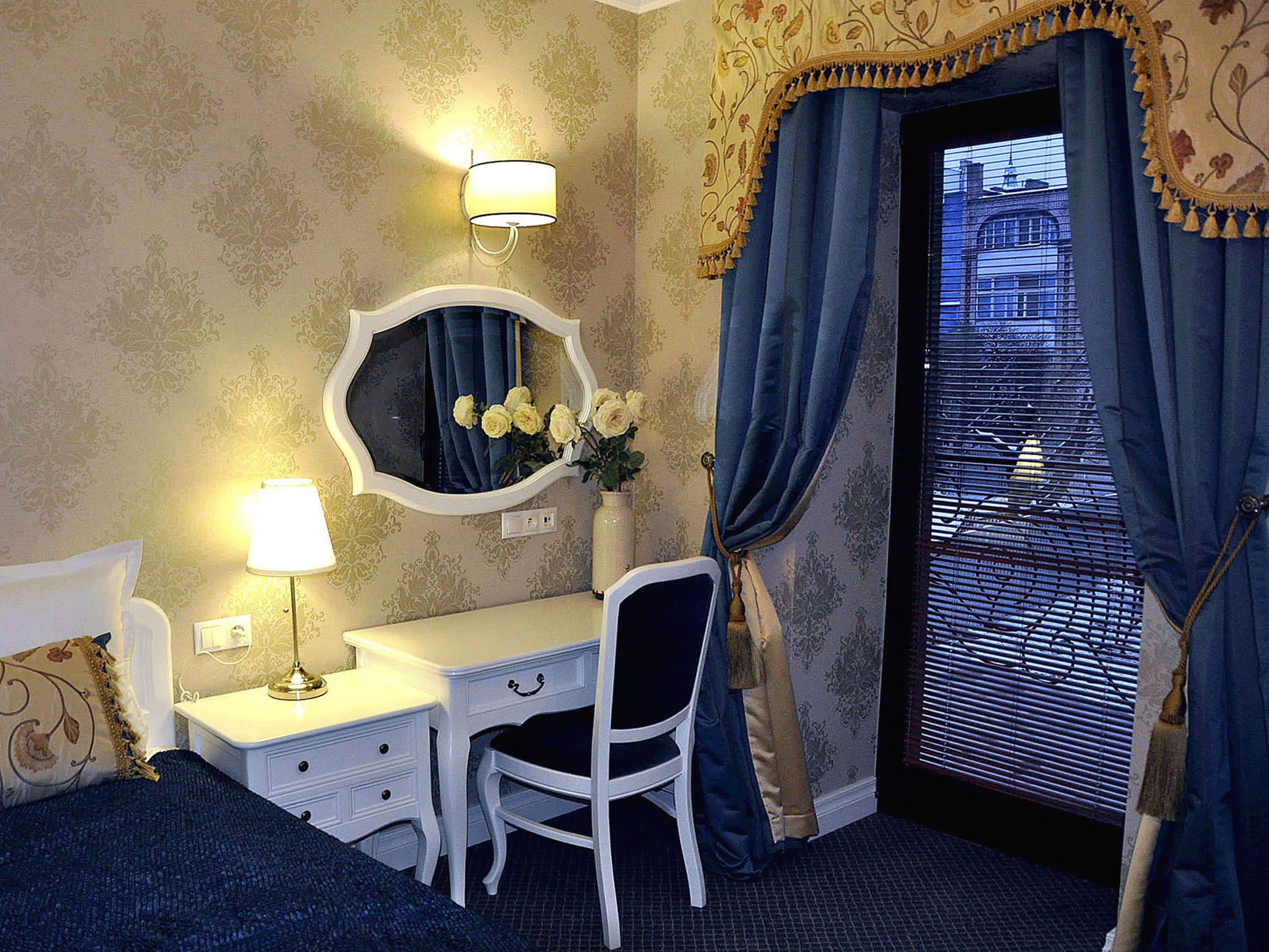 deluxe apartment, 1 bedroom | living area | 42-inch lcd tv with satellite channels, tv