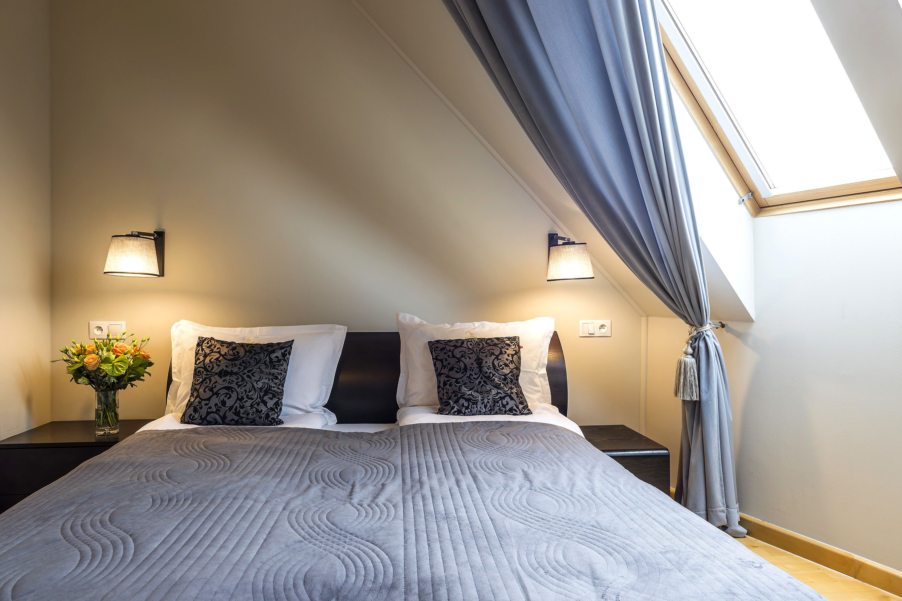 deluxe apartment, 2 bedrooms | living area | 42-inch lcd tv with satellite channels, tv