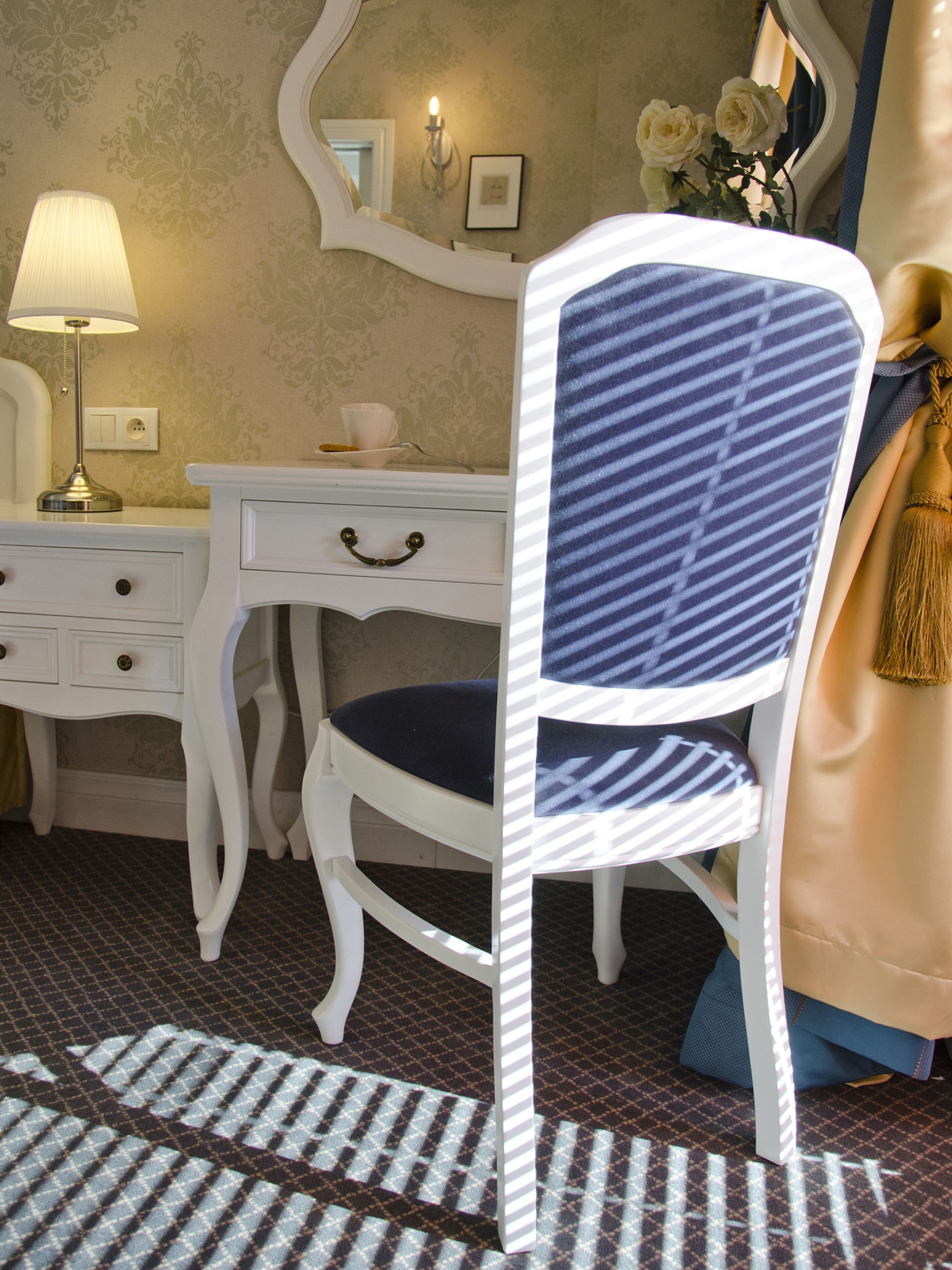 deluxe apartment, 1 bedroom | living area | 42-inch lcd tv with satellite channels, tv