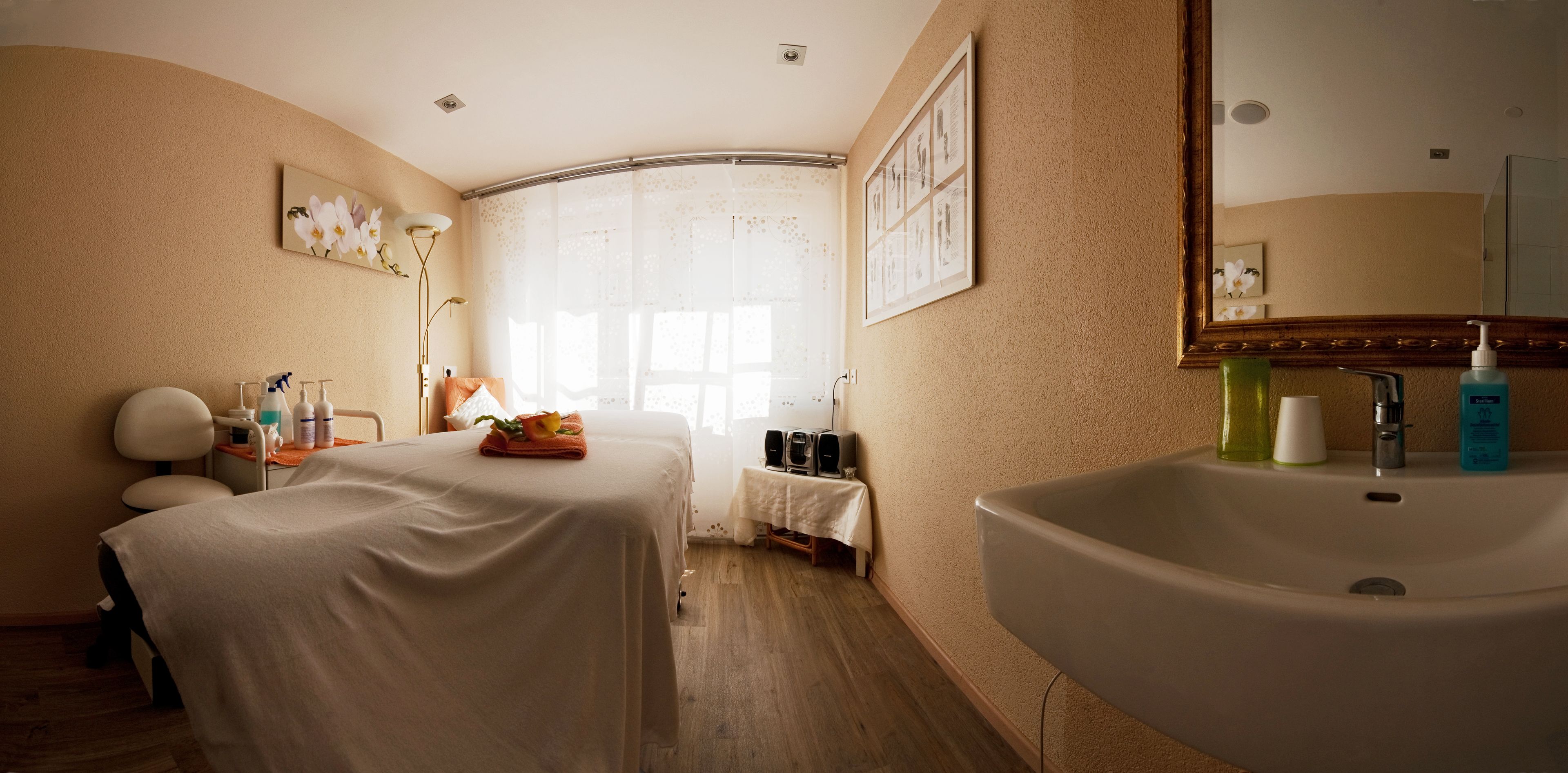 outdoor treatment area, sauna, hot tub, steam room, body treatments