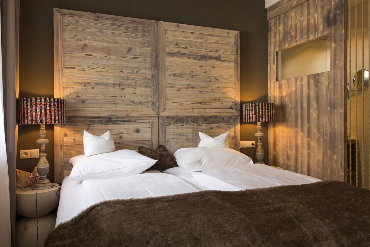 1 bedroom, premium bedding, in-room safe, free wifi