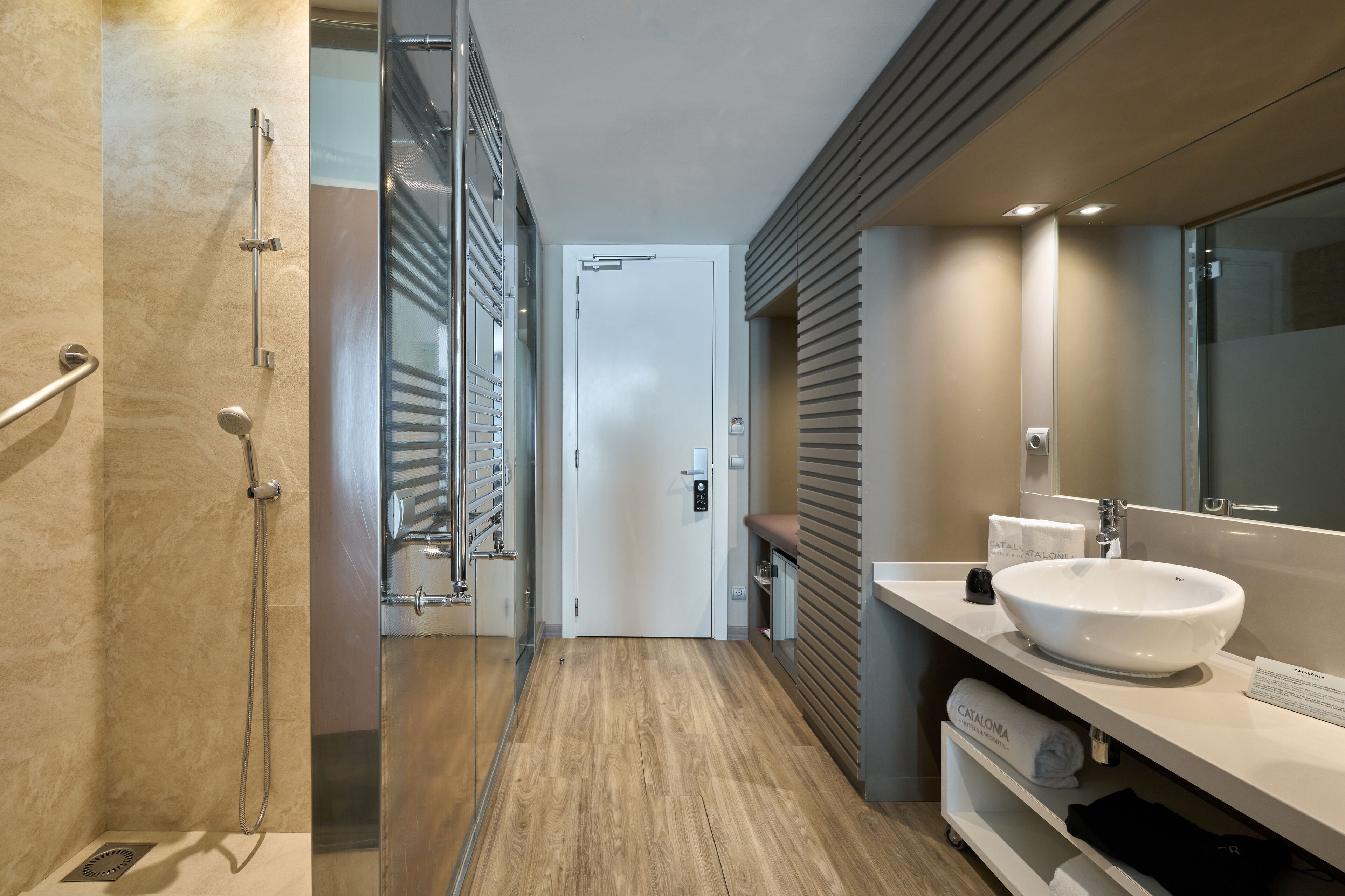 triple room | bathroom | eco-friendly toiletries, hair dryer, towels, soap