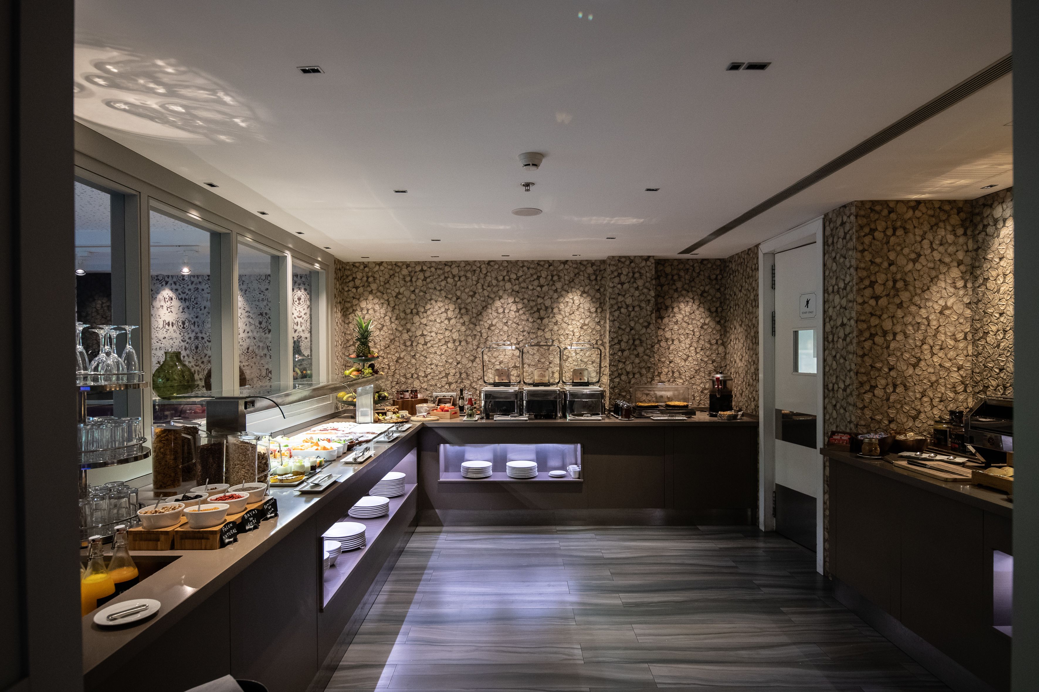 daily buffet breakfast (eur 23 per person)