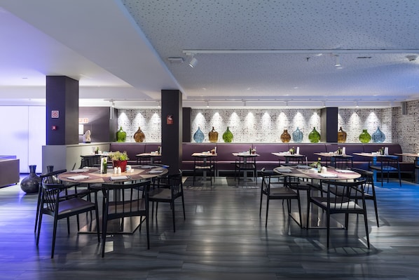 Daily buffet breakfast (EUR 23 per person)