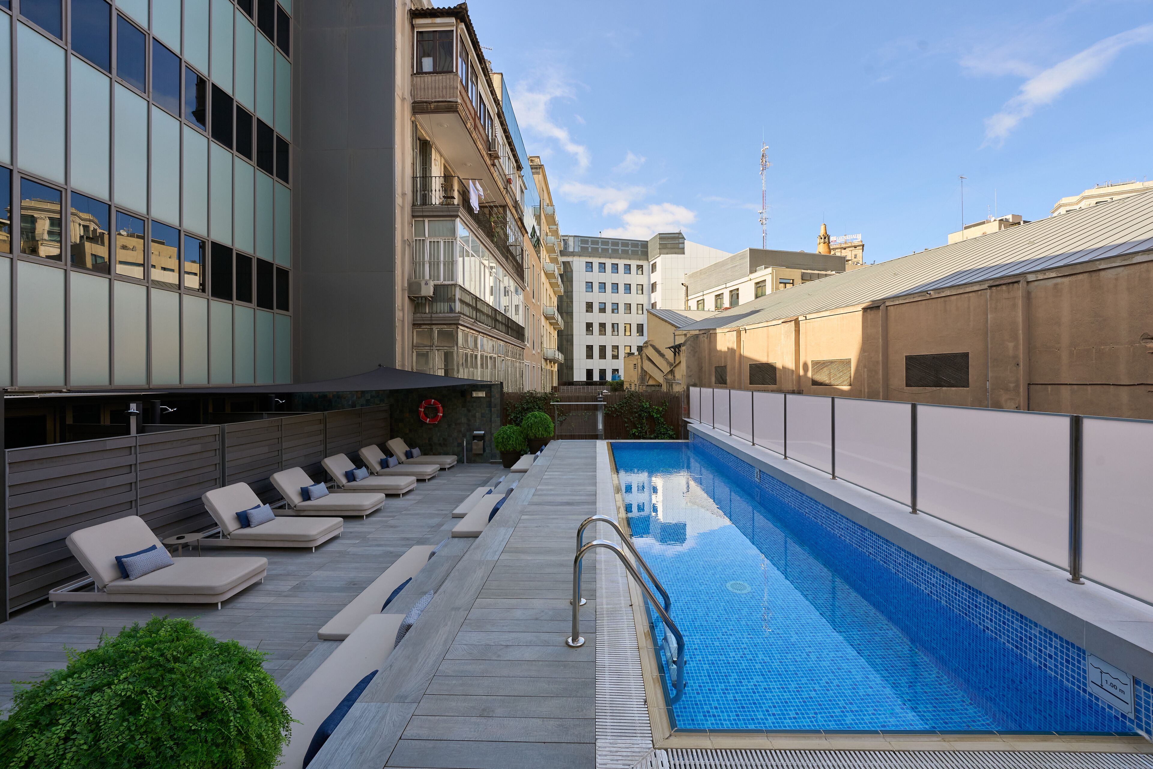 Outdoor pool, pool loungers
