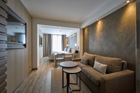 Catalonia Square - view 2