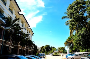 Free self parking