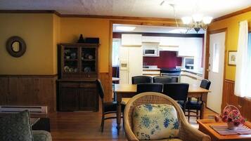 Huisje, Meerdere bedden | Woonkamer